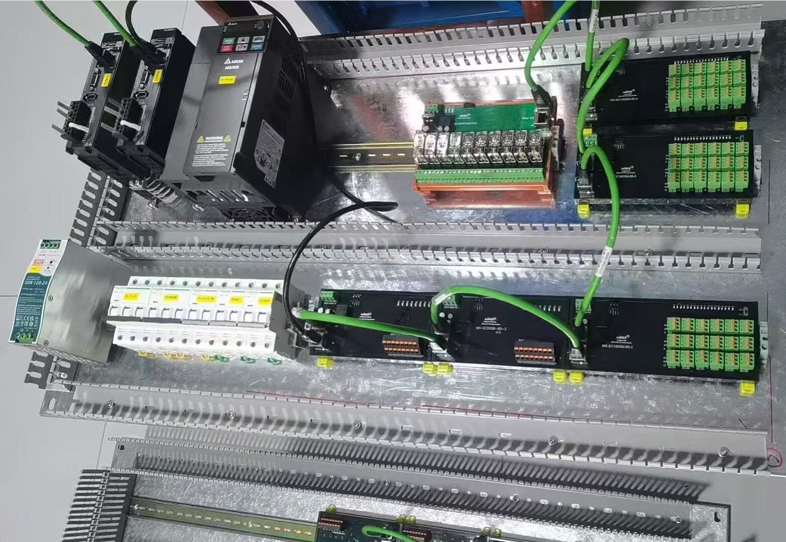 The customer's electrical panel is equipped entirely with modules from our Shanghai Minxi brand.
